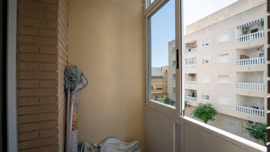 2 bedrooms apartment for sale, Torrevieja, Spain No. 2200 № 4