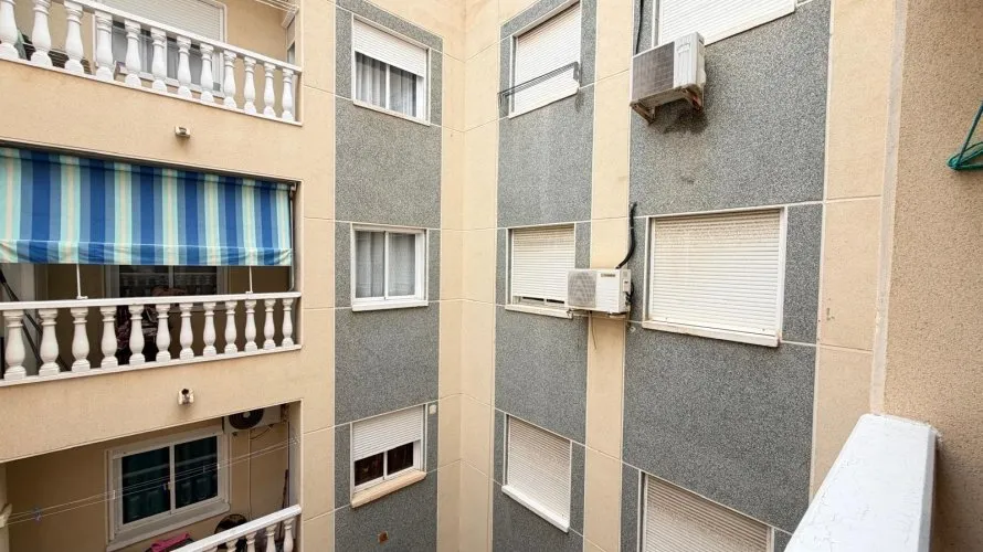 1 bedroom apartment for sale, Torrevieja, Spain No. 2253 № 4