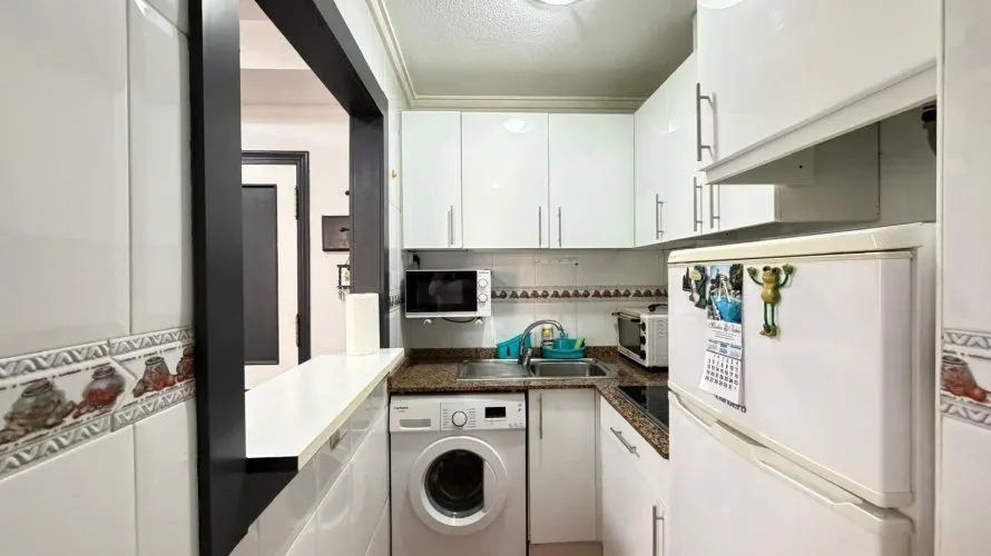 1 bedroom apartment for sale, Torrevieja, Spain No. 2253 № 19