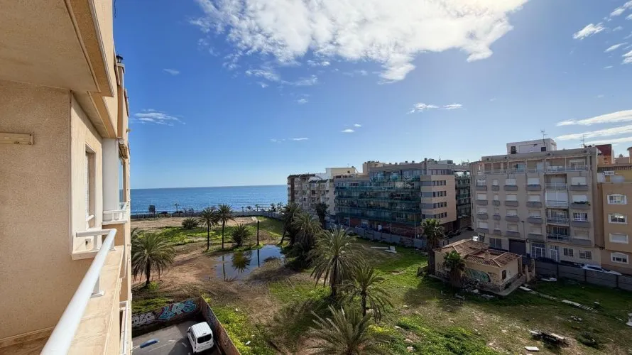 2 bedrooms apartment for sale, Torrevieja, Spain No. 2254 № 1