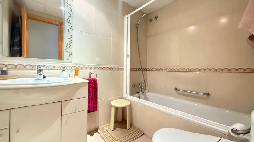 2 bedrooms apartment for sale, Guardamar del Segura, Spain No. 2033 № 4