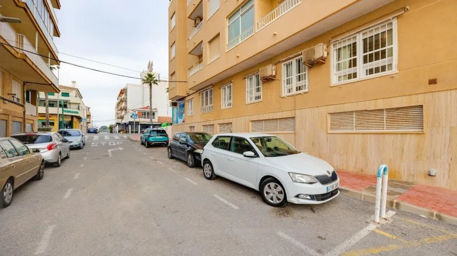 2 bedrooms apartment for sale, Torrevieja, Spain No. 2279