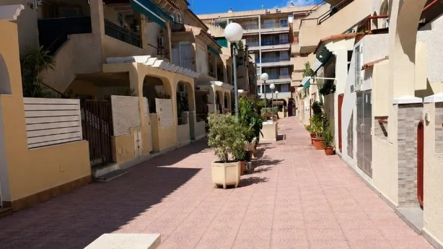 73m² apartment for sale, Torrevieja, Spain No. 2337