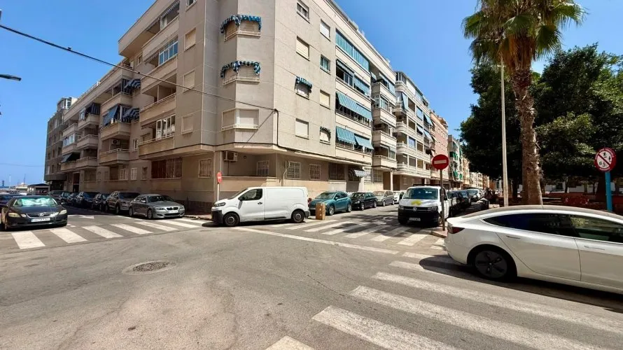 2 bedrooms apartment for sale, Torrevieja, Spain No. 2441 № 23