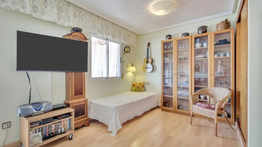 60m² apartment for sale, Torrevieja, Spain No. 2428 № 5