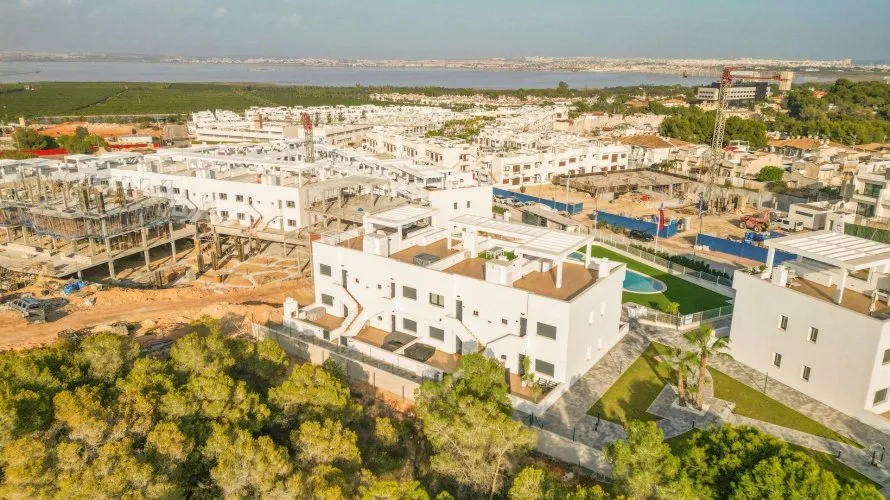 75m² apartment for sale, Los Balcones, Spain No. 2433 № 5