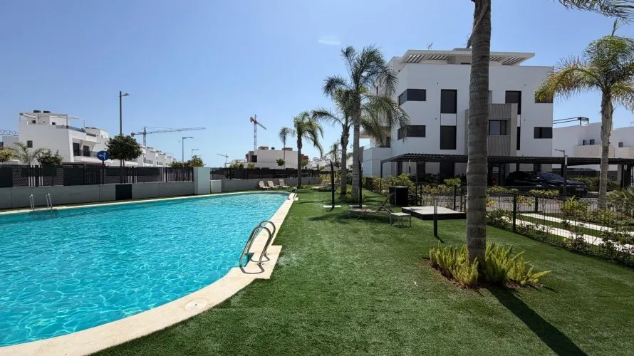 2 bedrooms apartment for sale, Los Alcazares, Spain No. 2601 № 12