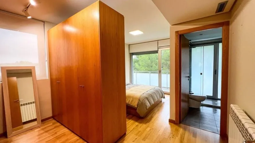 4 bedrooms apartment for sale, Chiva, Spain No. 2585 № 19