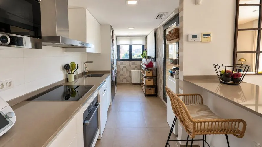 3 bedrooms apartment for sale, Alicante, Spain No. 2610 № 26