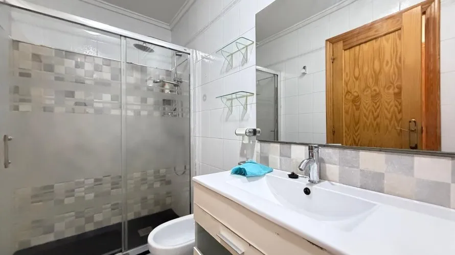 2 bedrooms apartment for sale, Torrevieja, Spain No. 2624 № 8