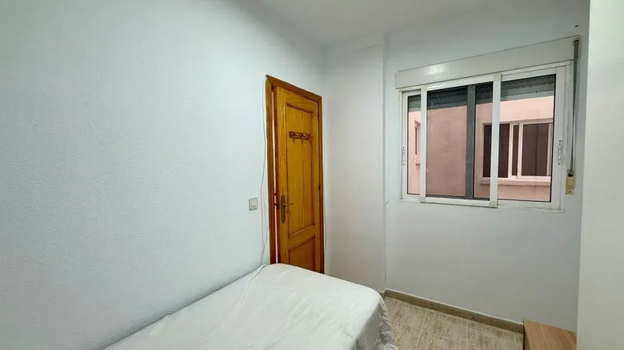 2 bedrooms apartment for sale, Torrevieja, Spain No. 2627 № 17