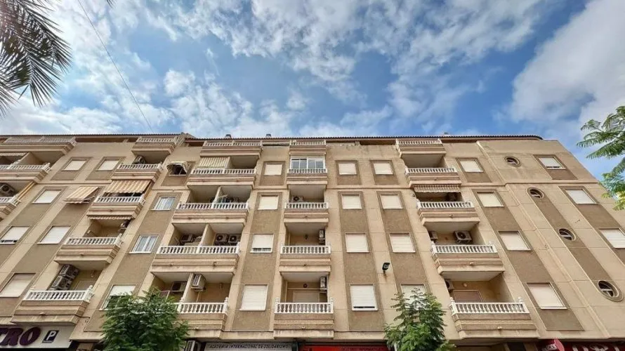 2 bedrooms apartment for sale, Torrevieja, Spain No. 2571 № 27