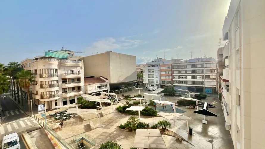 3 bedrooms apartment for sale, Torrevieja, Spain No. 2604 № 26