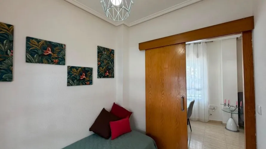 40m² apartment for sale, Torrevieja, Spain No. 2614 № 1