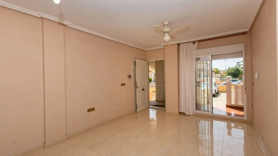 71m² apartment for sale, Alicante, Spain No. 2676 № 18