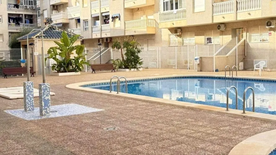 1 bedroom apartment for sale, Torrevieja, Spain No. 2565 № 16
