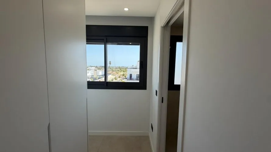 2 bedrooms apartment for sale, Los Alcazares, Spain No. 2601 № 26