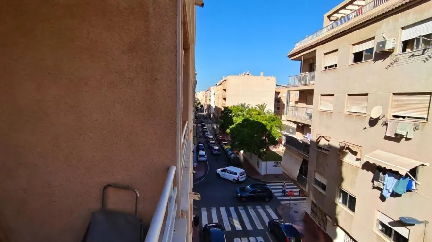 2 bedrooms apartment for sale, Torrevieja, Spain No. 2695 № 3