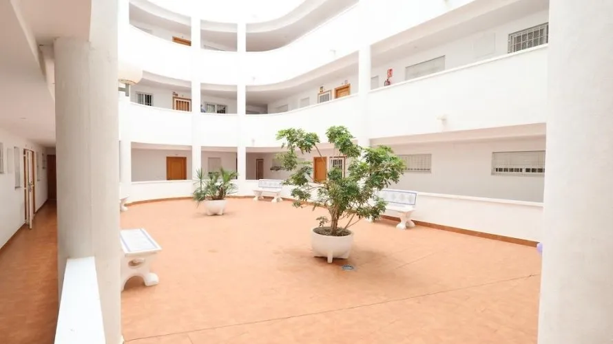 2 bedrooms apartment for sale, Torrevieja, Spain No. 2603 № 1