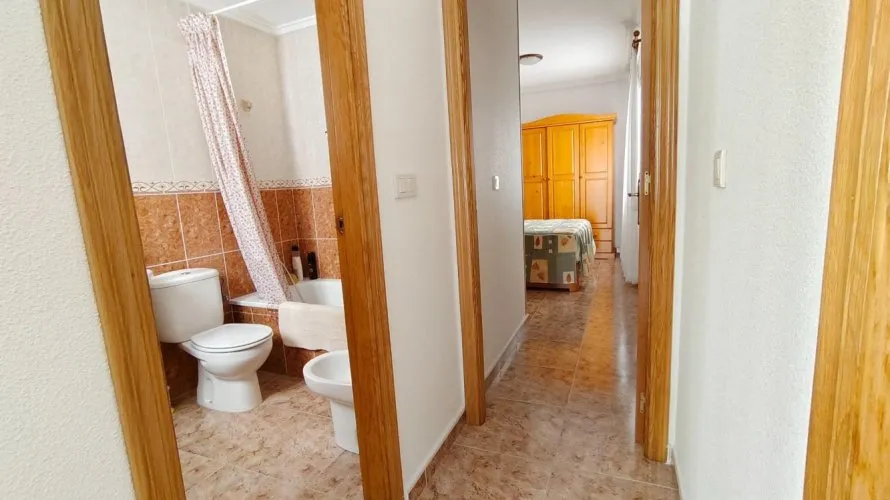 2 bedrooms apartment for sale, Torrevieja, Spain No. 2695 № 6