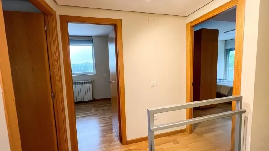 4 bedrooms apartment for sale, Chiva, Spain No. 2585 № 17