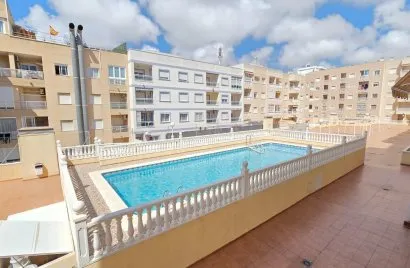 2 bedrooms apartment for sale, Torrevieja, Spain No. 2575