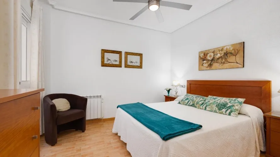 80m² apartment for sale, Torrevieja, Spain No. 2563 № 5