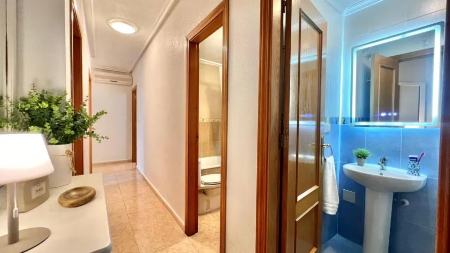 2 bedrooms apartment for sale, Torrevieja, Spain No. 2742 № 24