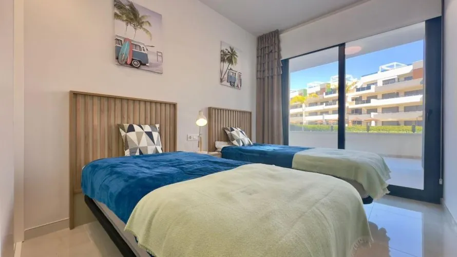 111m² apartment for sale, Torrevieja, Spain No. 2800 № 1