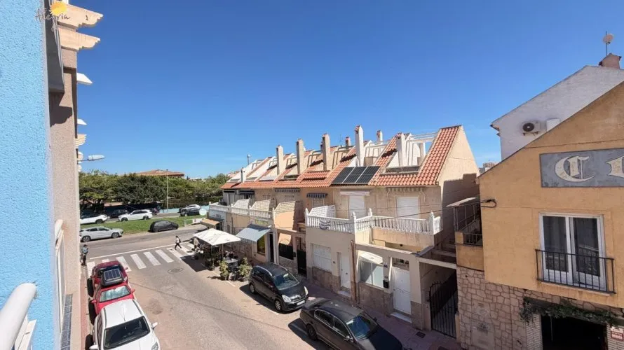 2 bedrooms apartment for sale, Torrevieja, Spain No. 2702 № 1