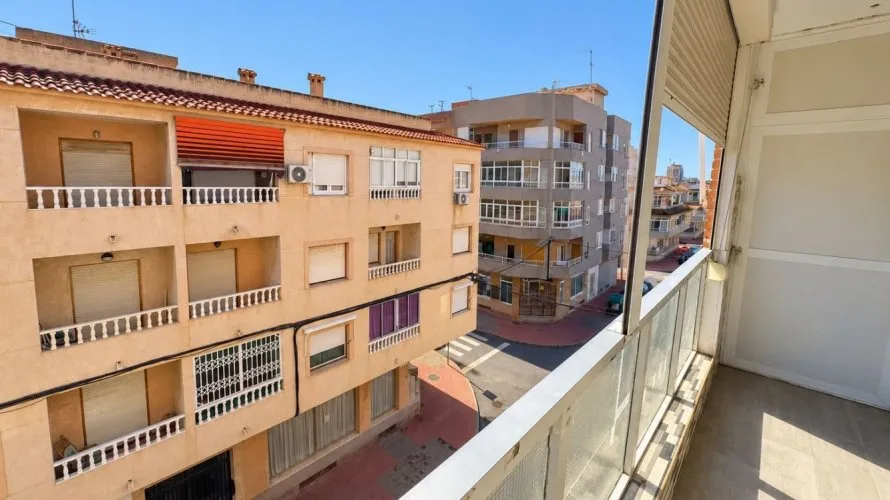78m² apartment for sale, Torrevieja, Spain No. 2770 № 10