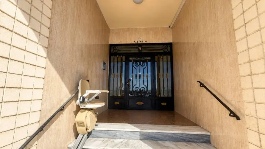 2 bedrooms apartment for sale, Torrevieja, Spain No. 2772 № 1