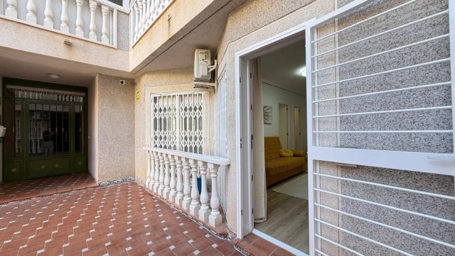 1 bedroom apartment for sale, Torrevieja, Spain No. 2782 № 4