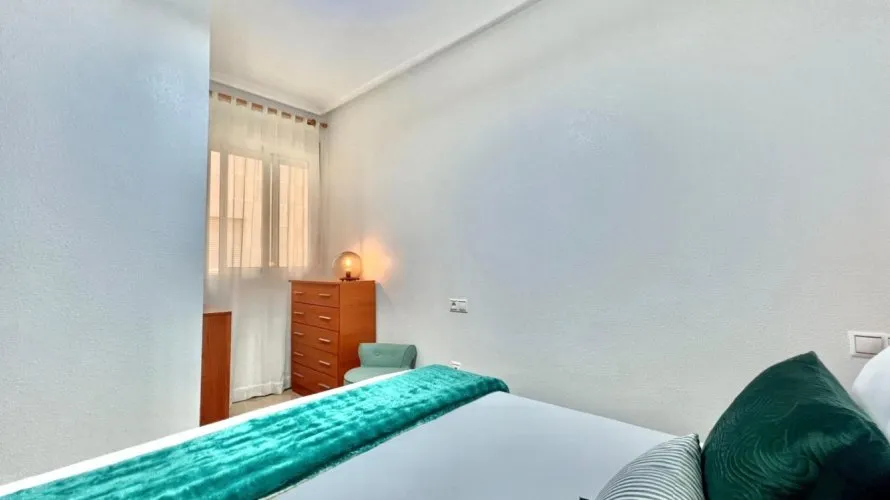 2 bedrooms apartment for sale, Torrevieja, Spain No. 2742 № 1